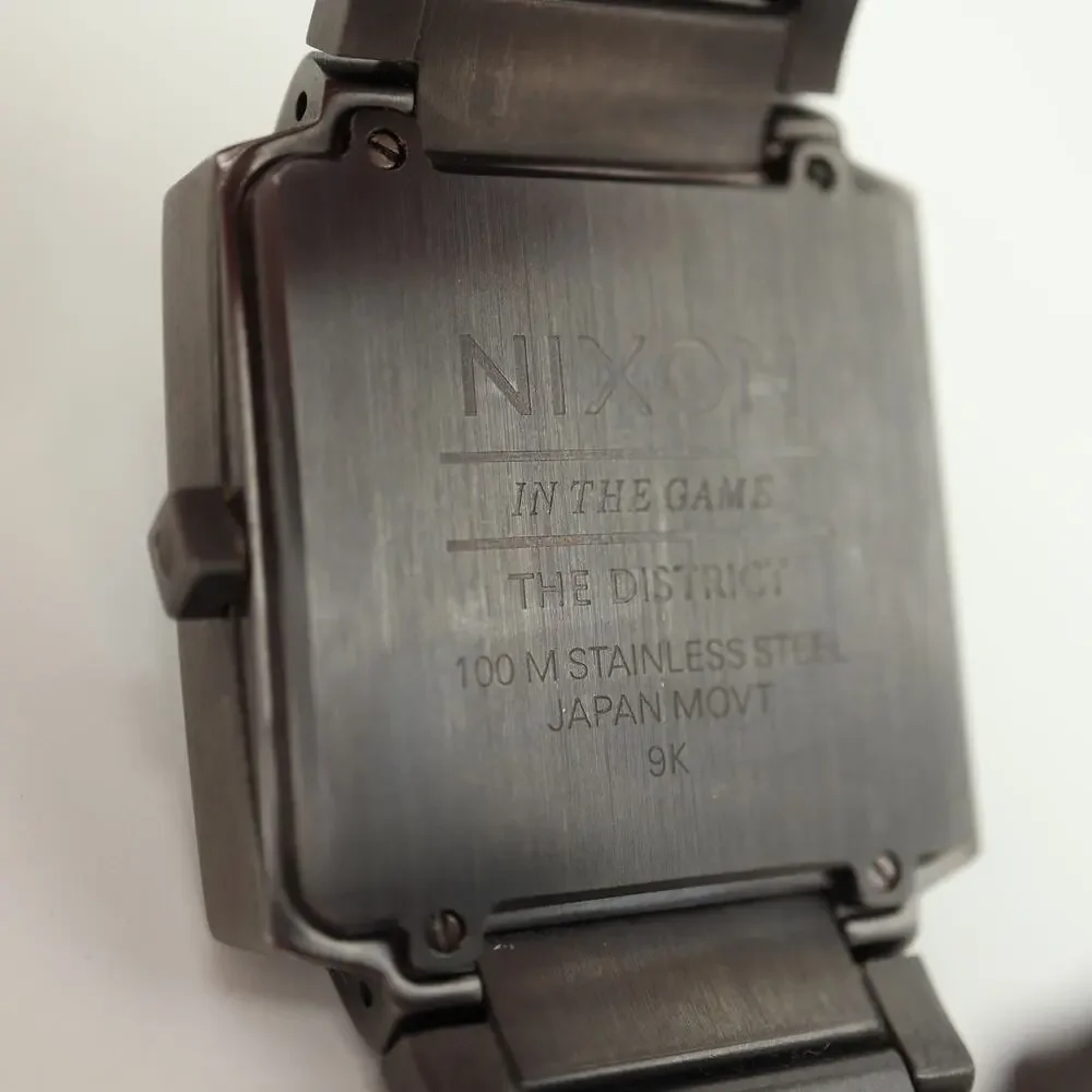 Nixon The District Gunmetal Gray Red Small Seconds 38mm Watch Steel New Battery